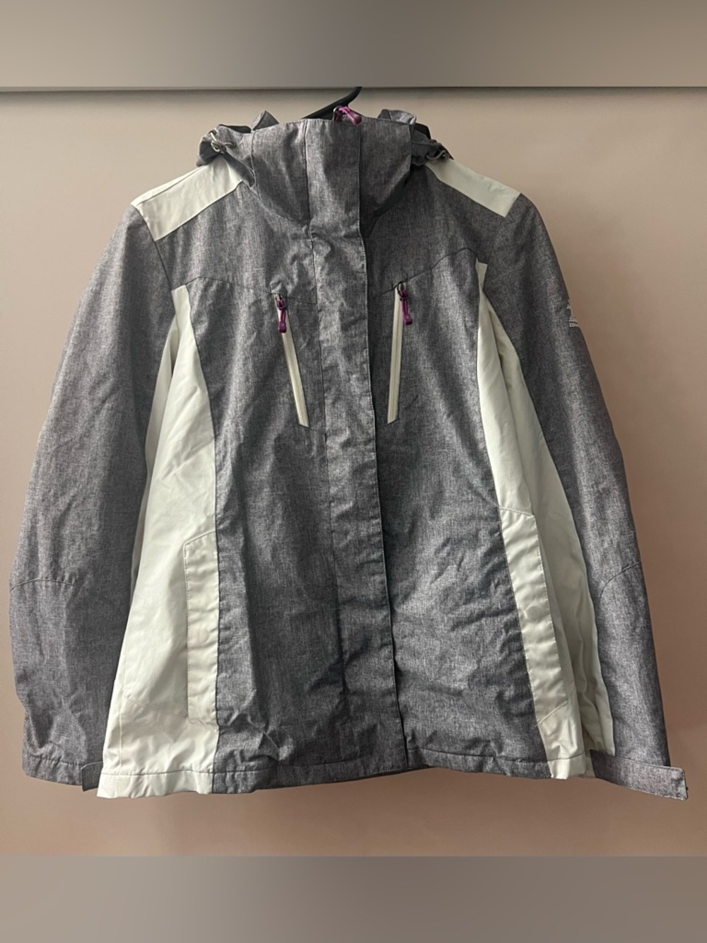ZeroXposur Women's Gray and Cream Ski Jacket with Hood